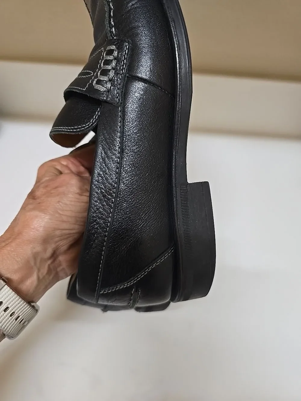 Sandro Men's Classic Black Leather Slip-On Moc Toe Loafers 8.5